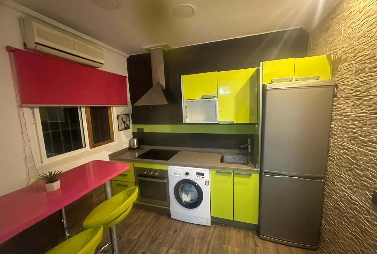 Fantastic Estudio Cerca Del Carrefour Rosaleda Málaga