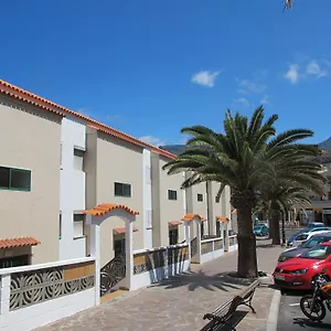 With Great Seaview , Puerto de Santiago (Tenerife) España